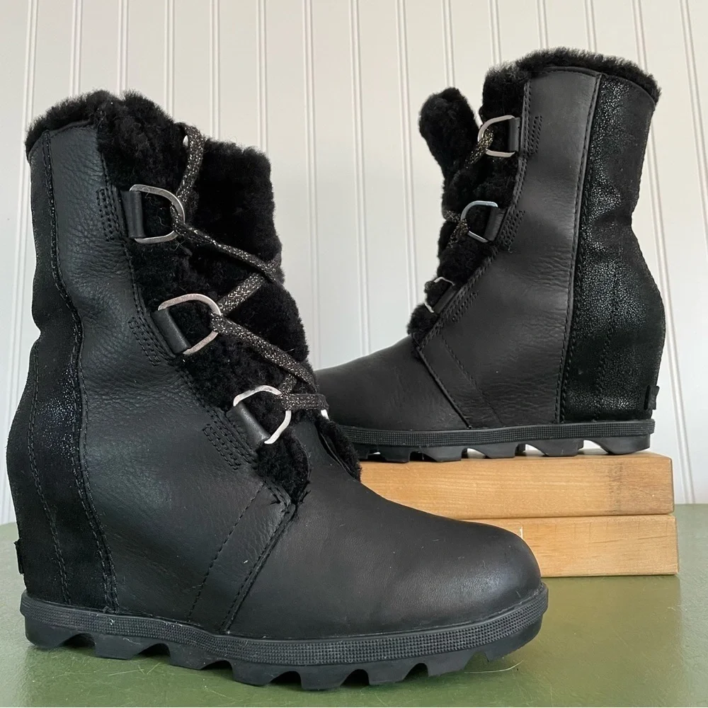 Sorel JOAN OF ARCTIC 11 Waterproof Fleece Lined Boots in Black Leather & Suede